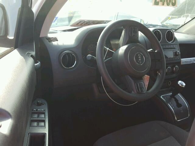 1C4NJCBA1GD742582 - 2016 JEEP COMPASS SP أبيض صورة 9