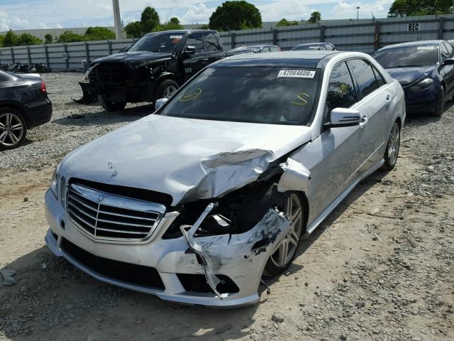 WDDHF7CB8AA243872 - 2010 MERCEDES-BENZ E 550 SILVER photo 2