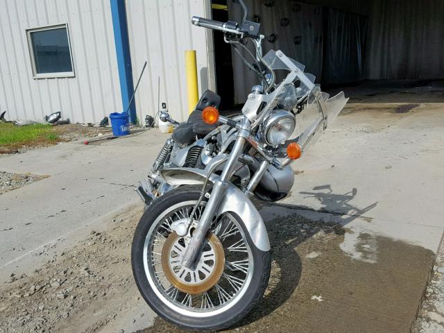 JS1VS52A232100638 - 2003 SUZUKI VS800 GLP SILVER photo 9