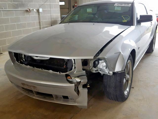 1ZVFT82H755222884 - 2005 FORD MUSTANG GT SILVER photo 9