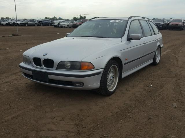 WBADP6343XBV61996 - 1999 BMW 528 IT AUT SILVER photo 2