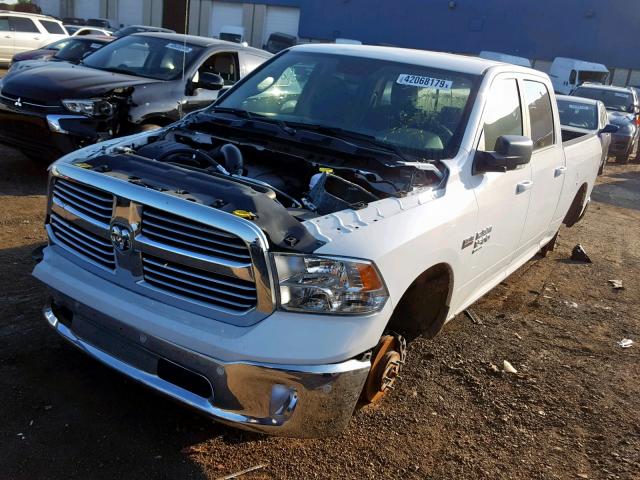 1C6RR7TT3KS556166 - 2019 RAM 1500 CLASS WHITE photo 2