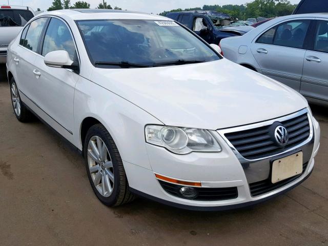 WVWJM7AN7AE129529 - 2010 VOLKSWAGEN PASSAT KOM WHITE photo 1