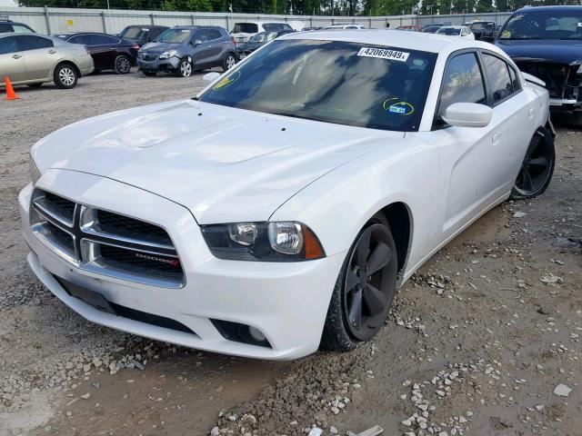 2C3CDXHG8EH123922 - 2014 DODGE CHARGER SX WHITE photo 2