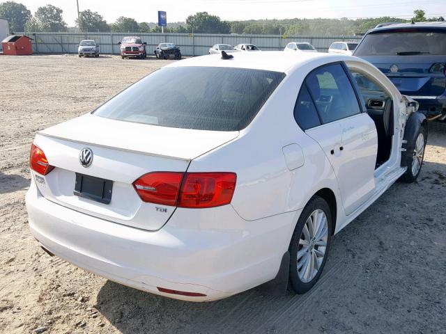 3VWLL7AJ1DM447005 - 2013 VOLKSWAGEN JETTA TDI WHITE photo 4