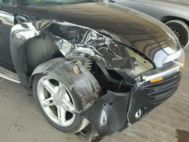 1GCES14P04B106617 - 2004 CHEVROLET SSR 黑色 照片 9