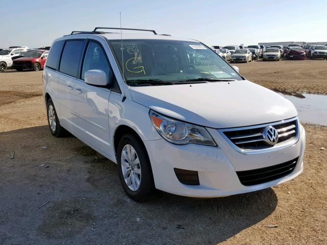 2C4RVABG0ER134349 - 2014 VOLKSWAGEN ROUTAN SE WHITE photo 1