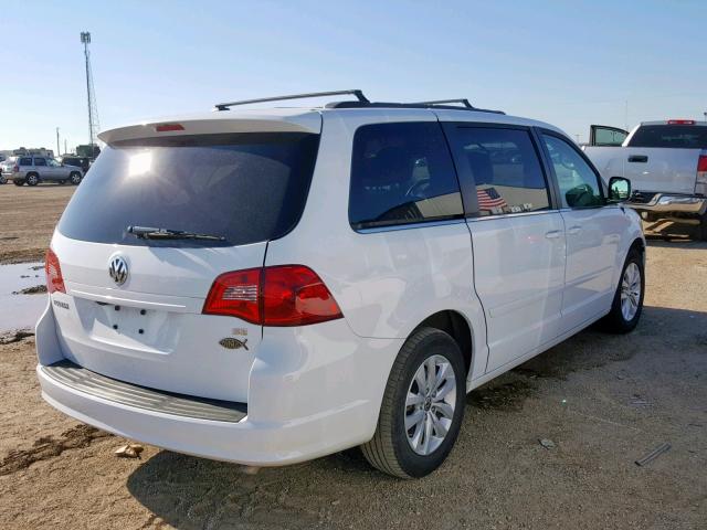 2C4RVABG0ER134349 - 2014 VOLKSWAGEN ROUTAN SE WHITE photo 4