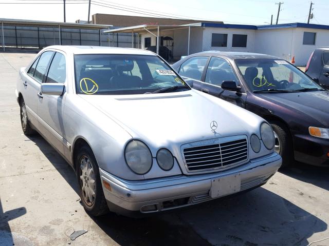 WDBJF55F7VA398899 - 1997 MERCEDES-BENZ E 320 SILVER photo 1