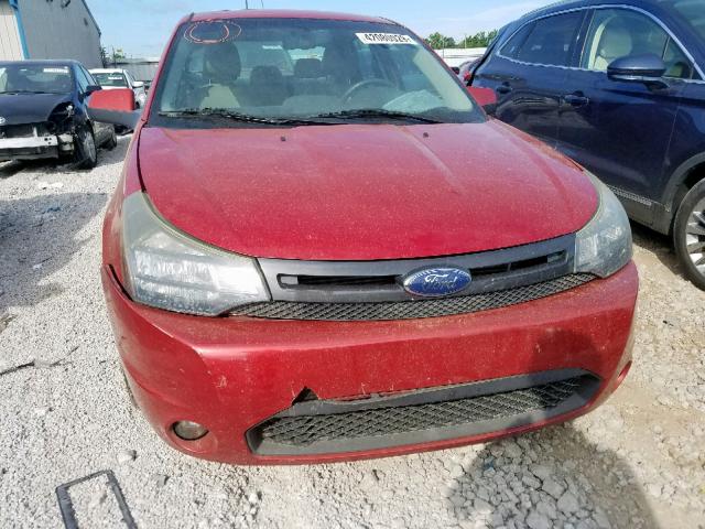 1FAHP3GN6AW119211 - 2010 FORD FOCUS SES RED photo 9