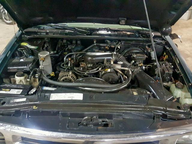 1GNCT18W7VK148667 - 1997 CHEVROLET BLAZER GREEN photo 7