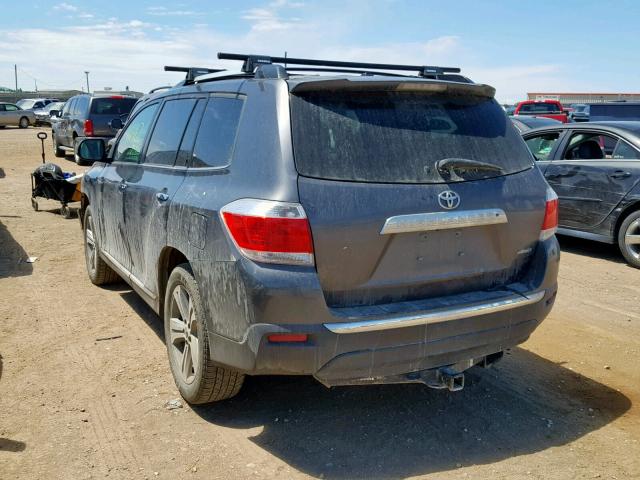 5TDDK3EH4CS100745 - 2012 TOYOTA HIGHLANDER GRAY photo 3