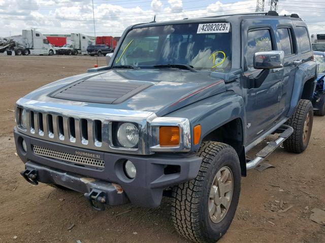 5GTDN136568179566 - 2006 HUMMER H3 GRAY photo 2