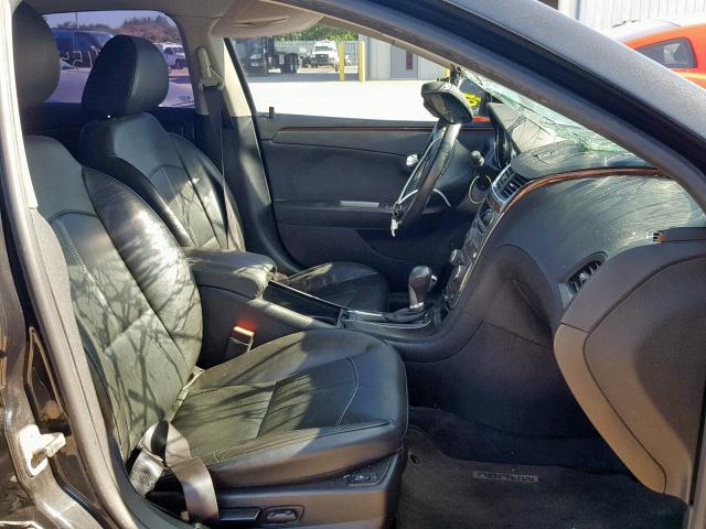 1G1ZE5E19BF311975 - 2011 CHEVROLET MALIBU LTZ შავი ფოტო 5