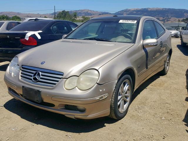 WDBRN40J43A470036 - 2003 MERCEDES-BENZ C 230K SPO GOLD photo 2