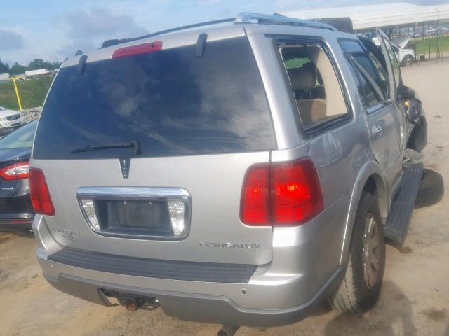 5LMFU27R44LJ38183 - 2004 LINCOLN NAVIGATOR ვერცხლისფერი ფოტო 4