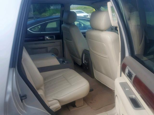 5LMFU27R44LJ38183 - 2004 LINCOLN NAVIGATOR ვერცხლისფერი ფოტო 6