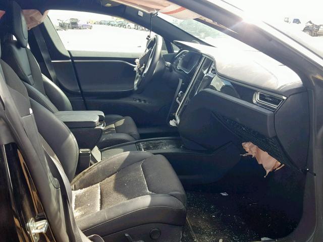 5YJSA1E29HF210907 - 2017 TESLA MODEL S أسود صورة 5