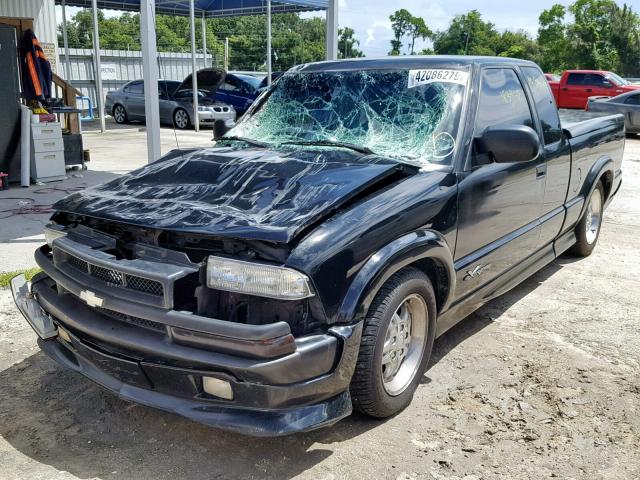 1GCCS19W828124719 - 2002 CHEVROLET S TRUCK S1 BLACK photo 2