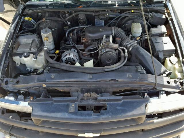 1GCCS19W828124719 - 2002 CHEVROLET S TRUCK S1 BLACK photo 7