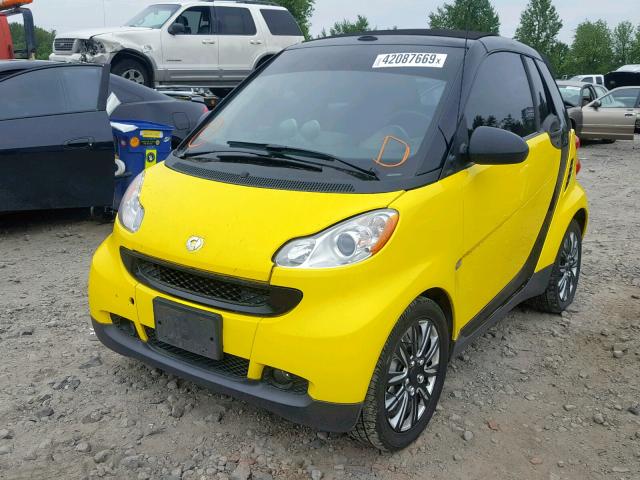 WMEEK31X68K175061 - 2008 SMART FORTWO PAS YELLOW photo 2