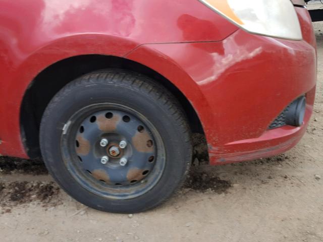 KL1TD66E99B322345 - 2009 CHEVROLET AVEO LS RED photo 9