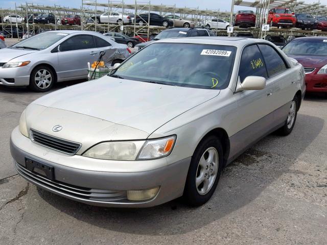 JT8BF28G4X0210257 - 1999 LEXUS ES 300 TAN photo 2