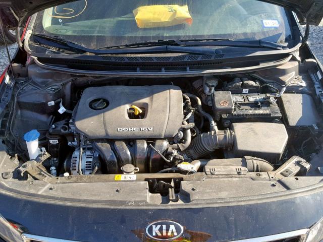 3KPFL4A79JE192077 - 2018 KIA FORTE LX BLACK photo 7