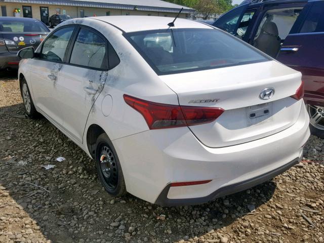 3KPC24A3XJE023284 - 2018 HYUNDAI ACCENT SE WHITE photo 3