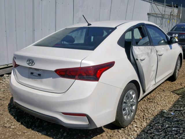 3KPC24A3XJE023284 - 2018 HYUNDAI ACCENT SE WHITE photo 4