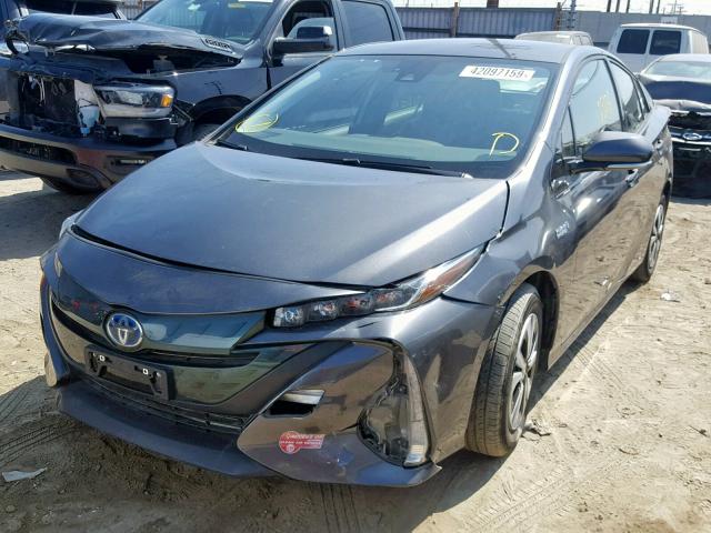 JTDKARFP8J3077245 - 2018 TOYOTA PRIUS PRIM 灰色 照片 2