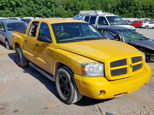 1D7HW48N46S644001 - 2006 DODGE DAKOTA QUA YELLOW photo 1