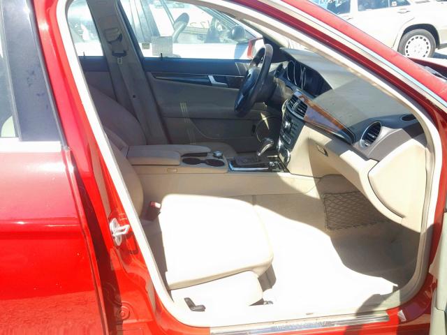 WDDGF4HB6DA869511 - 2013 MERCEDES-BENZ C 250 RED photo 5