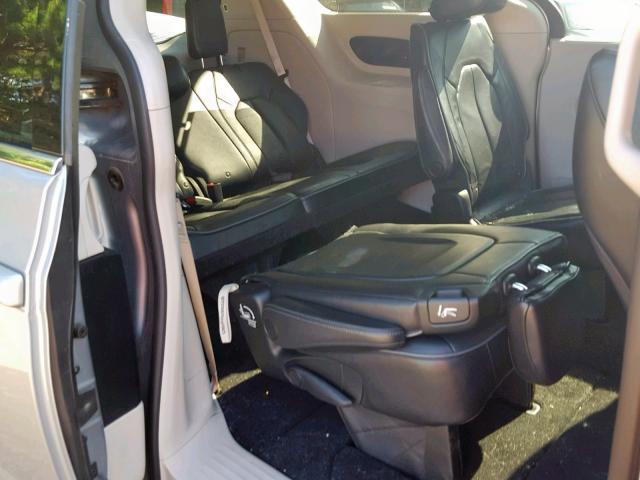 2C4RC1GG2JR170875 - 2018 CHRYSLER PACIFICA L SILVER photo 6