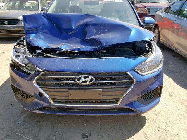 3KPC24A32JE030634 - 2018 HYUNDAI ACCENT SE BLUE photo 9