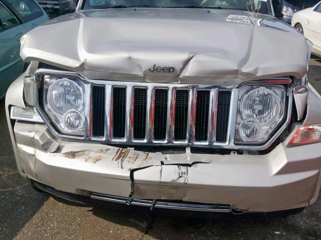 1J8GN58KX8W139945 - 2008 JEEP LIBERTY LI TAN photo 9