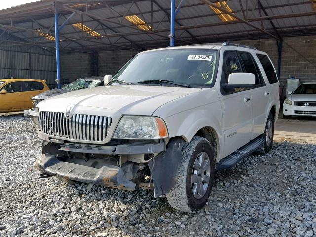 5LMFU27595LJ21684 - 2005 LINCOLN NAVIGATOR WHITE photo 2