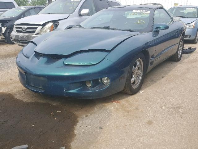 2G2FV22G0W2225306 - 1998 PONTIAC FIREBIRD F GREEN photo 2