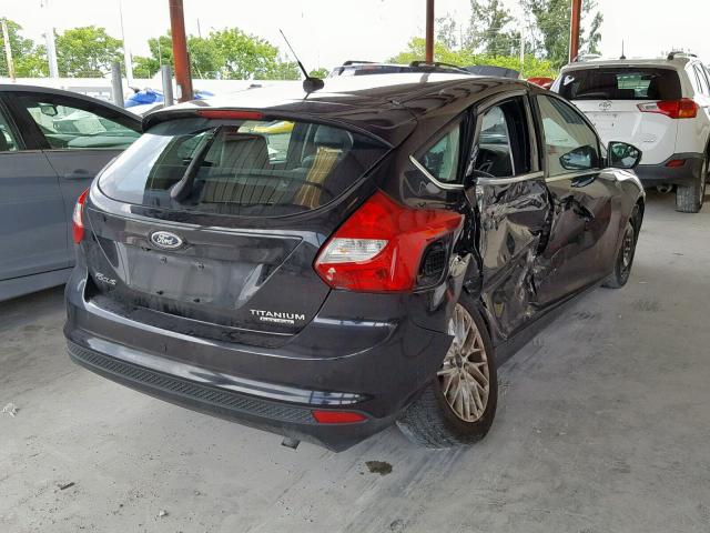 1FADP3N2XEL417257 - 2014 FORD FOCUS TITA BLACK photo 4