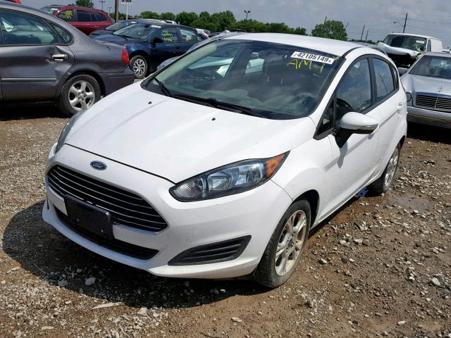 3FADP4EJ2EM160591 - 2014 FORD FIESTA SE WHITE photo 2