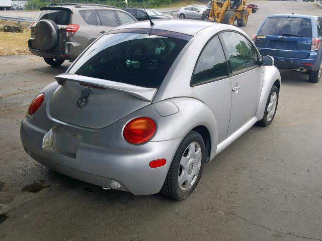 3VWDD21C61M470295 - 2001 VOLKSWAGEN NEW BEETLE SILVER photo 4