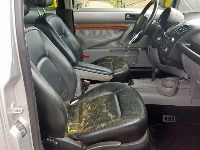 3VWDD21C61M470295 - 2001 VOLKSWAGEN NEW BEETLE SILVER photo 5