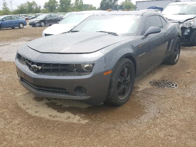 2G1FE1ED9B9146010 - 2011 CHEVROLET CAMARO LS GRAY photo 2