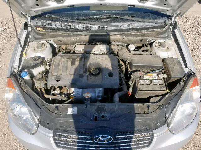 KMHCN36C29U124631 - 2009 HYUNDAI ACCENT SE GRAY photo 7