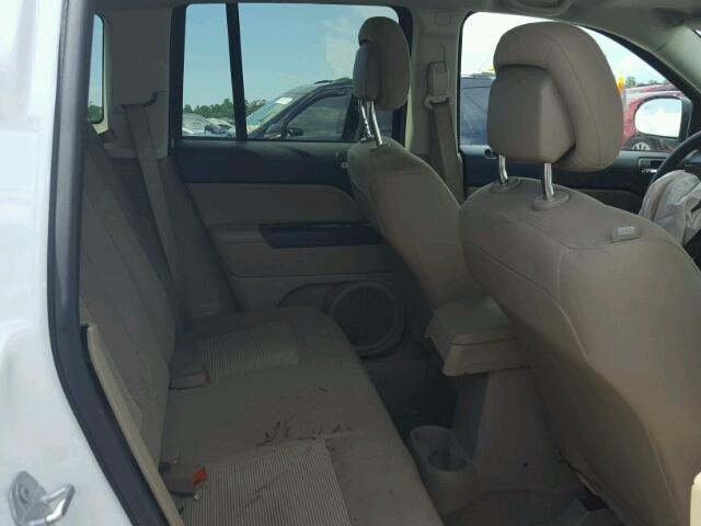 1C4NJCBA4GD793865 - 2016 JEEP COMPASS SP 白色 照片 6