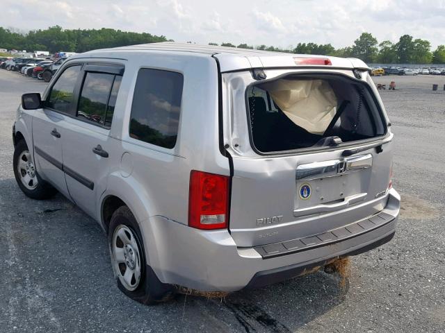 5FNYF4H26AB015510 - 2010 HONDA PILOT LX SILVER photo 3