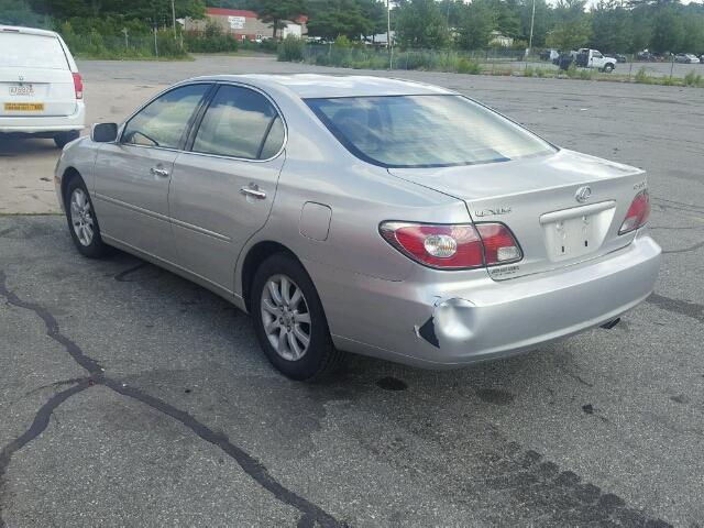 JTHBF30G136006301 - 2003 LEXUS ES 300 SILVER photo 3