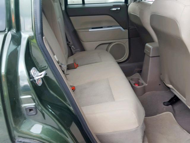 1J8FF47W38D648939 - 2008 JEEP COMPASS SP მწვანე ფოტო 6