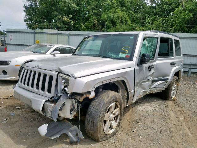 1J8HG48K76C131518 - 2006 JEEP COMMANDER SILVER photo 2