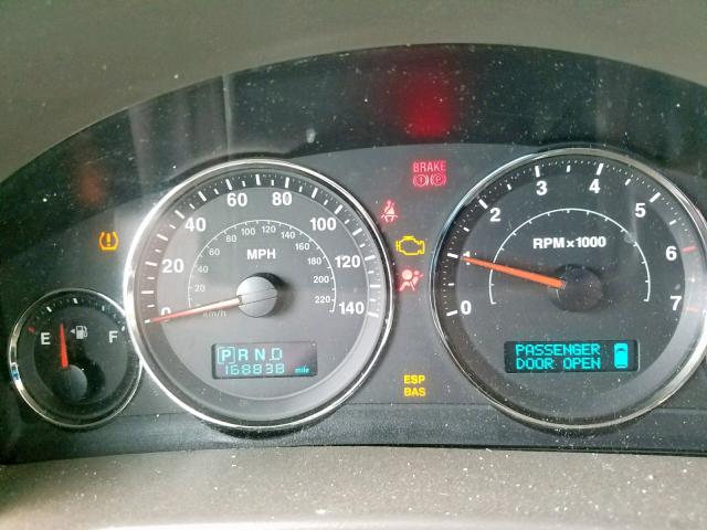 1J8HG48K76C131518 - 2006 JEEP COMMANDER SILVER photo 8